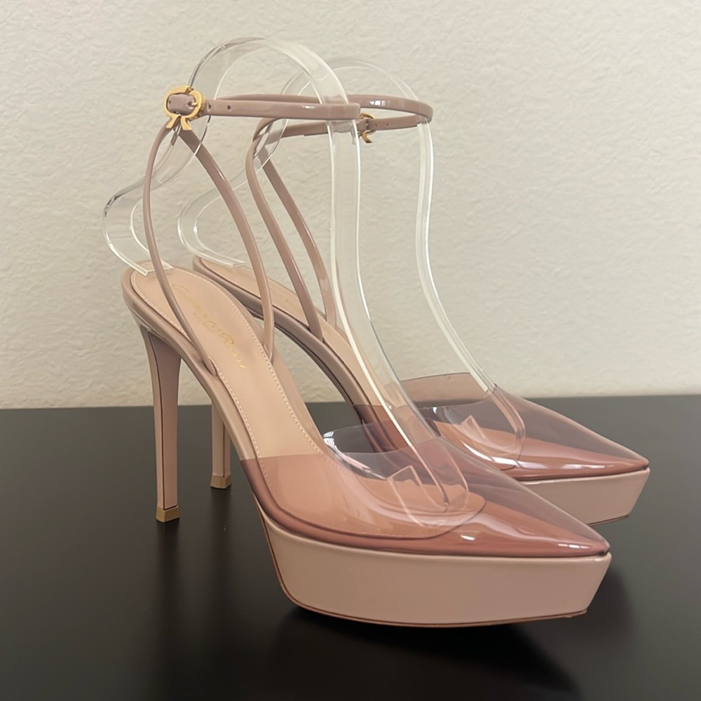 NWT Gianvito Rossi Dashiel Pumps